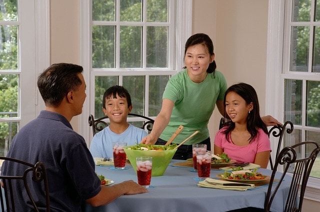 family-eating-at-the-table healthy eating for kids
